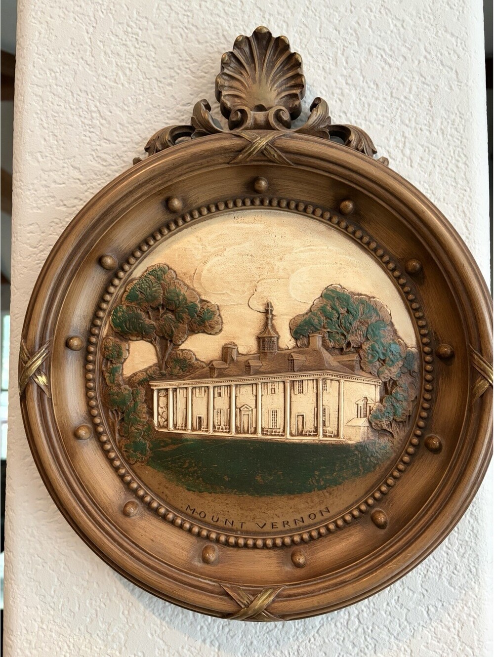 1963 Homco MOUNT VERNON - Painted Wall Plaque 3D